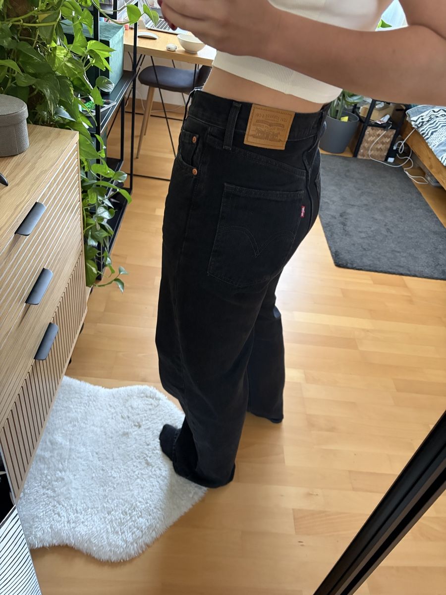 Levi's Jeans: Levi's Ribcage Wide Leg Jeans, Black, Size 29 – Nuovo (secondo la descrizione) da Zürich venduto da Abu95 1