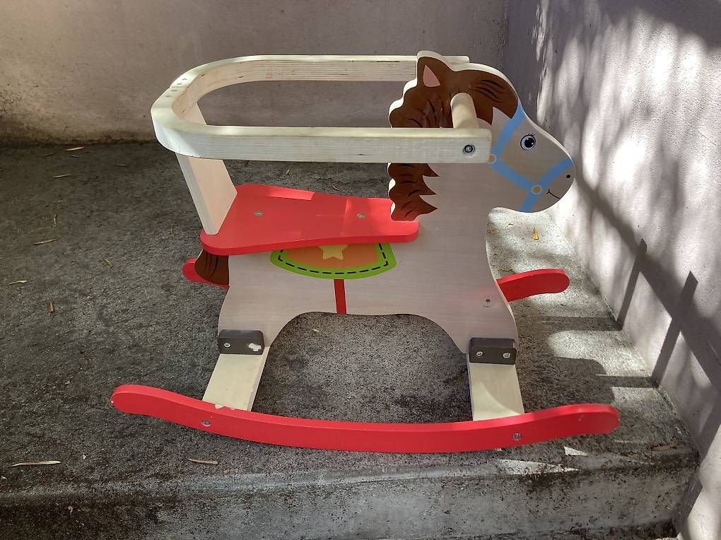 Spielzeuge: Cheval à bascule avec sécurité  – Gebraucht aus Lutry von dom_nps7