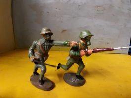 Soldats avec masque à gaz