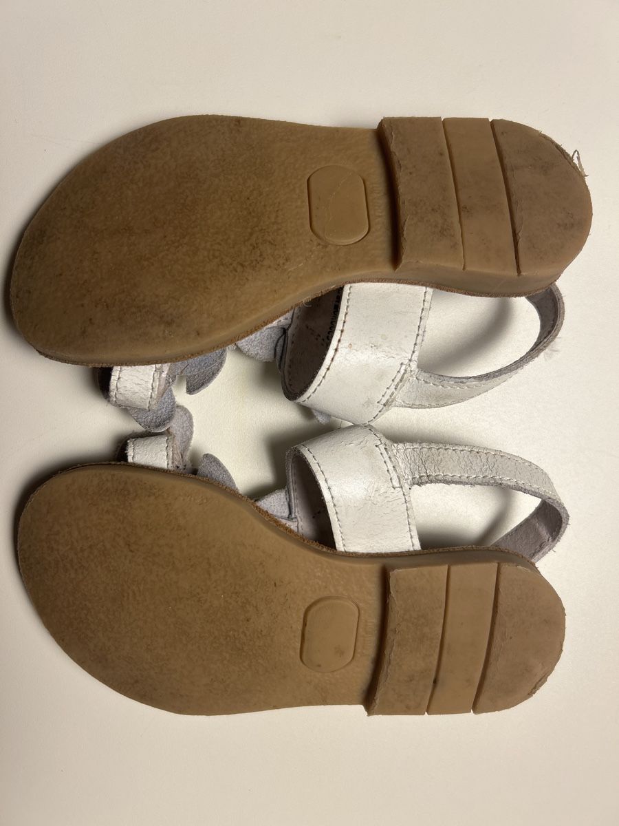 Next Schuhe für Mädchen: Ledersandalen von Next Gr. 27 – Gebraucht aus Erlenbach ZH von milalond 3