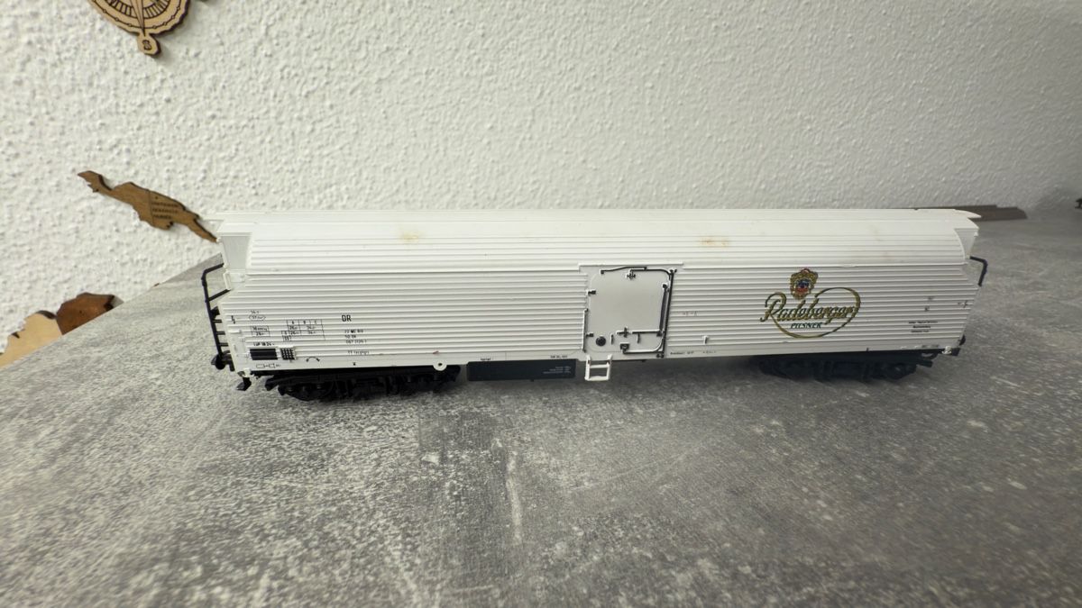 Roco Modellini di ferrovie: Roco Güterwagen H0 / DC Radeberger Pilsner – Usato da Schlieren venduto da rat_lq6b