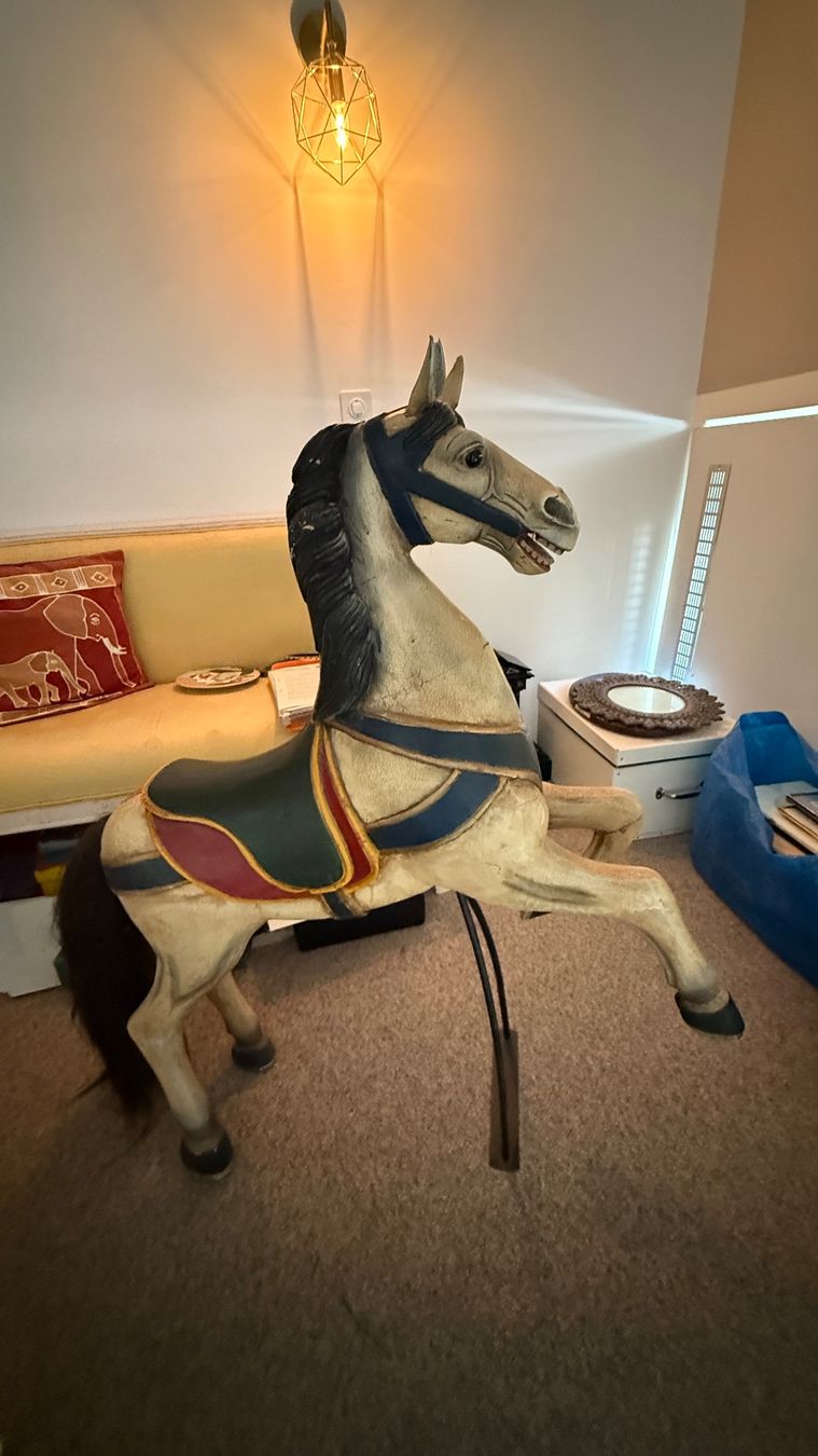 Skulpturen & Statuen: Cheval de manège – Gebraucht aus La rippe von 51ricard