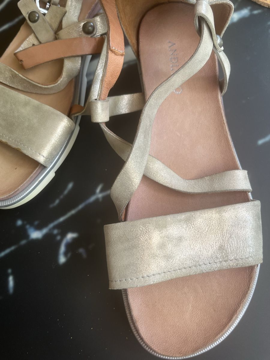 Scarpe da donna: Neue Leder Sandalen  – Usato da Brugg AG venduto da Ljubinka0410 2