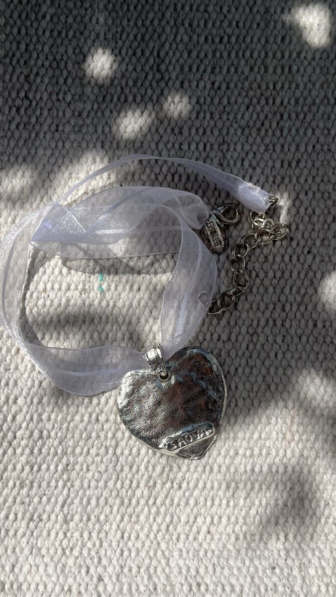 Catenine: VINTAGE SILVER FINISH EUCALYPLUS LEAF SATIN CHOKER BY SAOYA – Usato da Lugano venduto da yul_fhg2 8