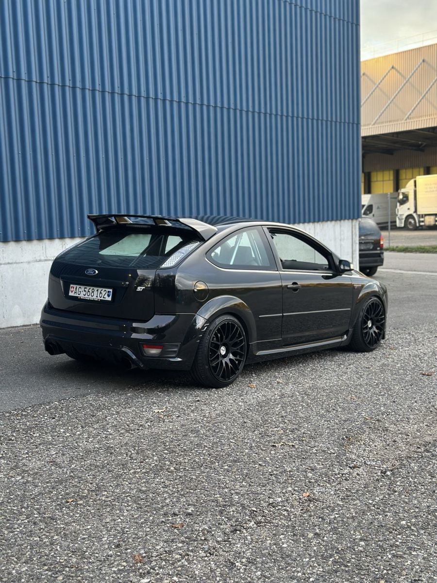 Ford Autos: Ford Focus St MK2 Black Edition – Gebraucht aus Oftringen von L_27 2