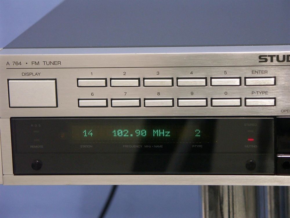 Ensemble Ampli/préampli/tuner Studer/Revox A720 + A722 – Révisé – Bon état