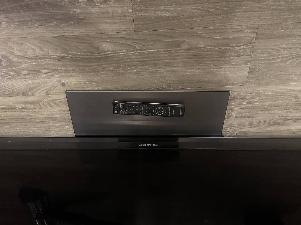 Televisori: SHARP AQUOS  – Usato da Walzenhausen venduto da ErichNa 3