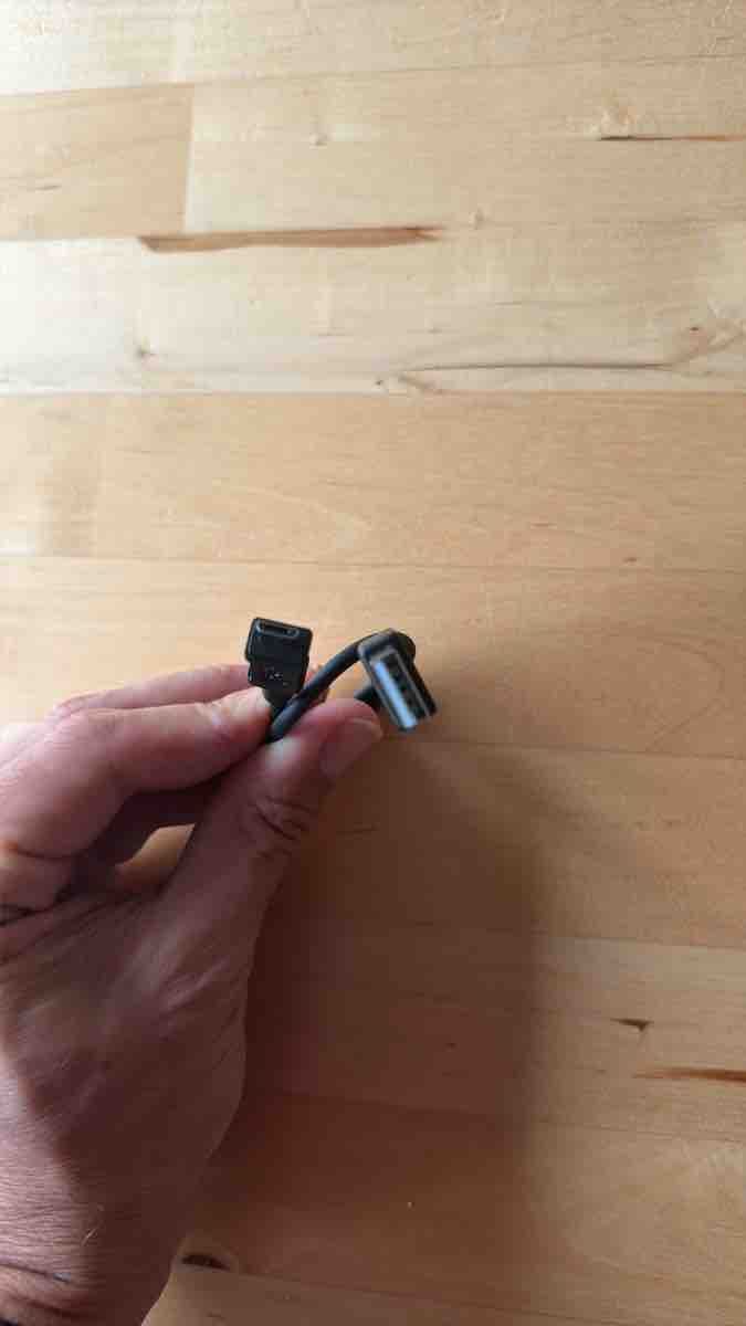 Lecteurs & Adaptateurs: USB Cable Adapter Black Used – D'occasion à Zürich par aus_r2dq