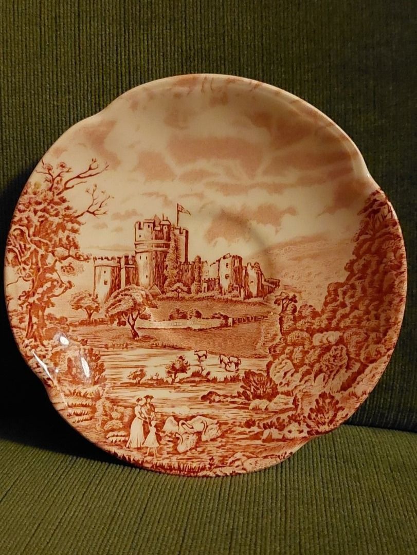 Set di piatti: Johnson Bros Castle Story England – Nuovo (secondo la descrizione) da Urtenen-Schönbühl venduto da Cbuyer