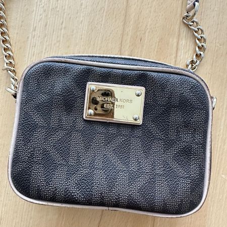 Michael Kors Crossbody Bag