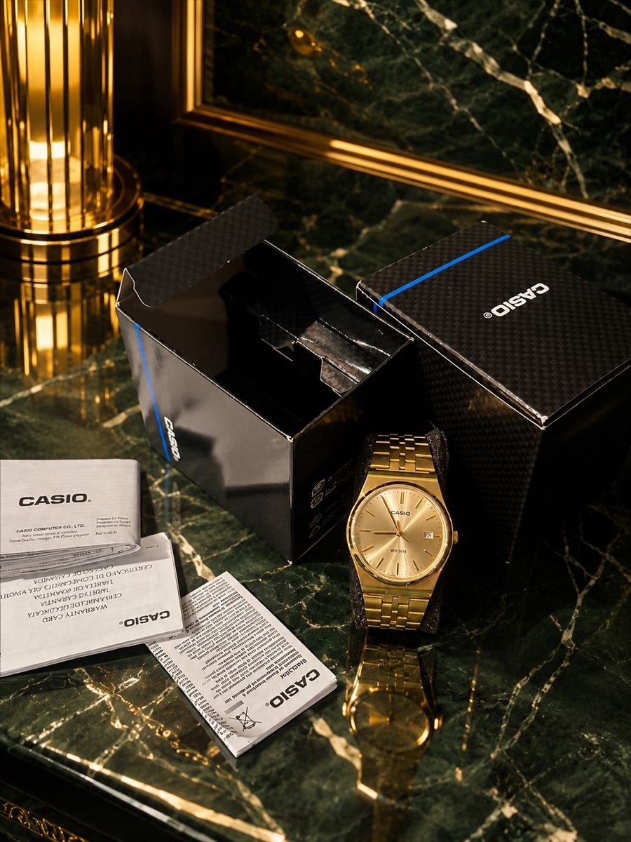 Casio Orologi: Montre casio doré neue / neuf – Nuovo e nell'imballaggio originale da Conthey venduto da Michel124