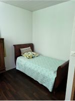 Antikes bett mit lattenrost und roviva matratze