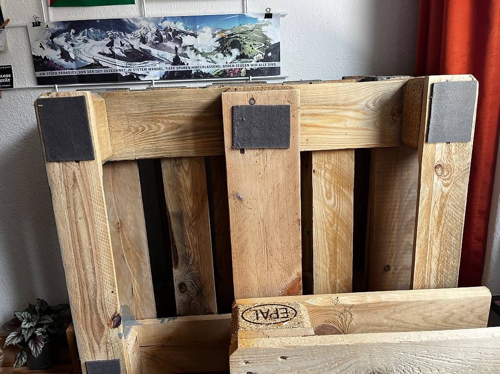 Divani: Palettensofa grau – Usato da Bern venduto da lflu99 2