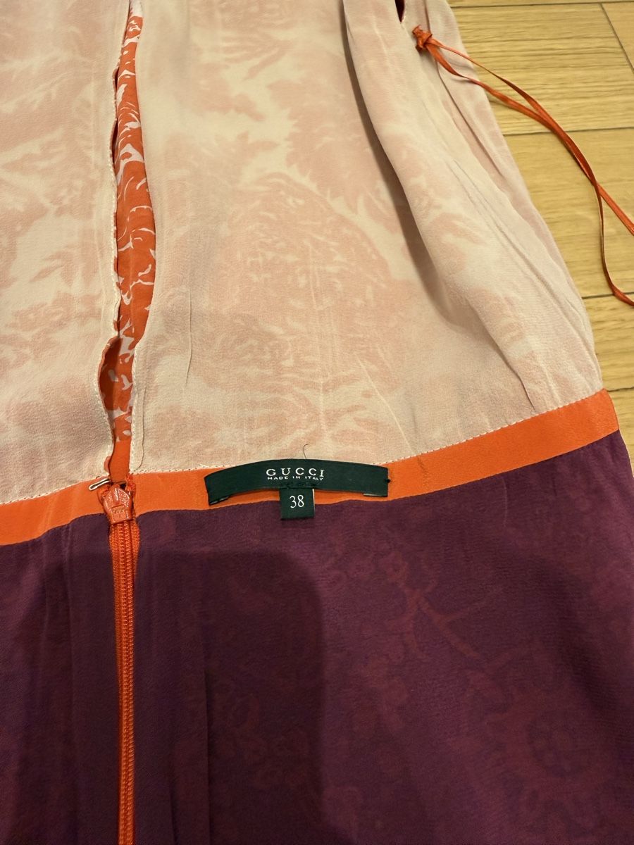 Gucci Vestiti: Robe Gucci fleurie soie taille 38  – Usato da La Croix-de-Rozon venduto da ben_9qlz 4