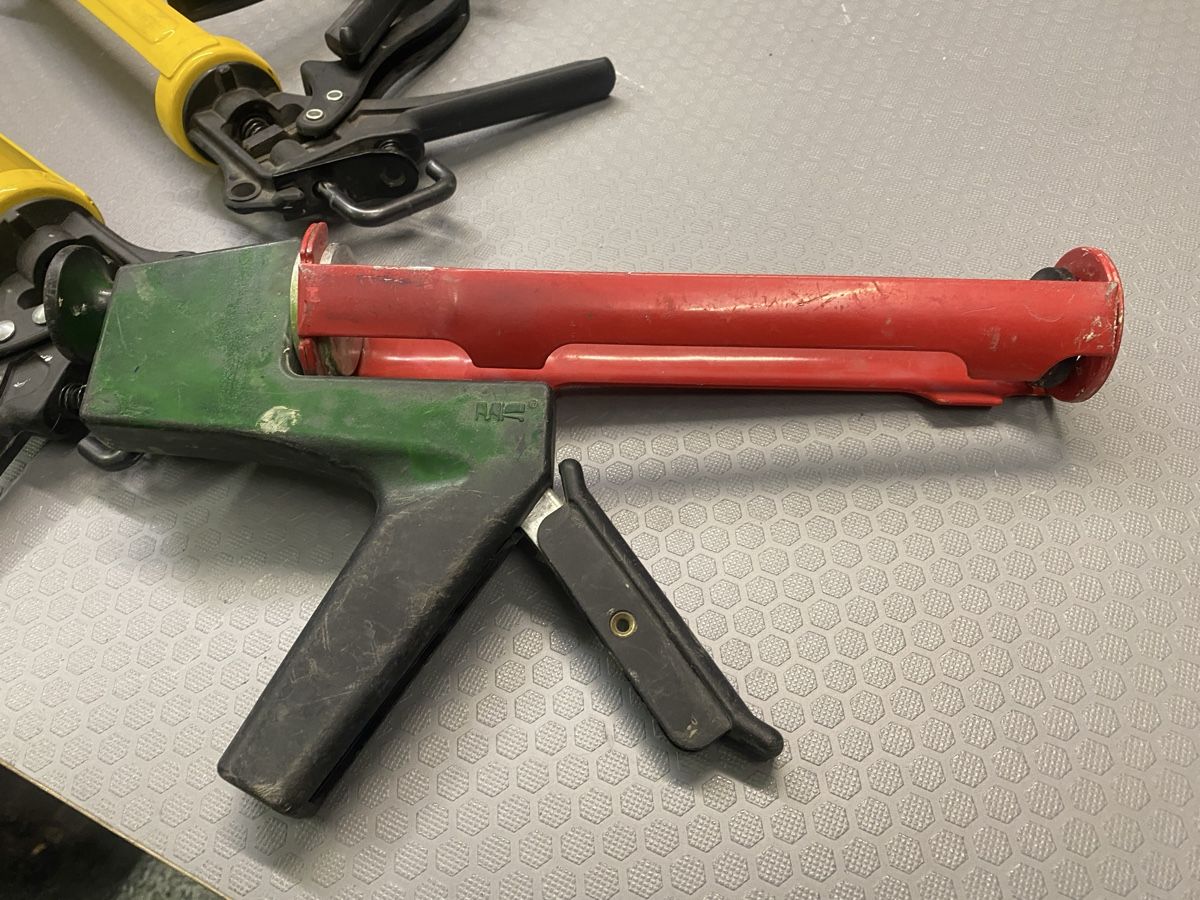 Tutti gli attrezzi: Posten Kartuschenpressen ab 1.- – Usato da Wabern venduto da HK-Design 3