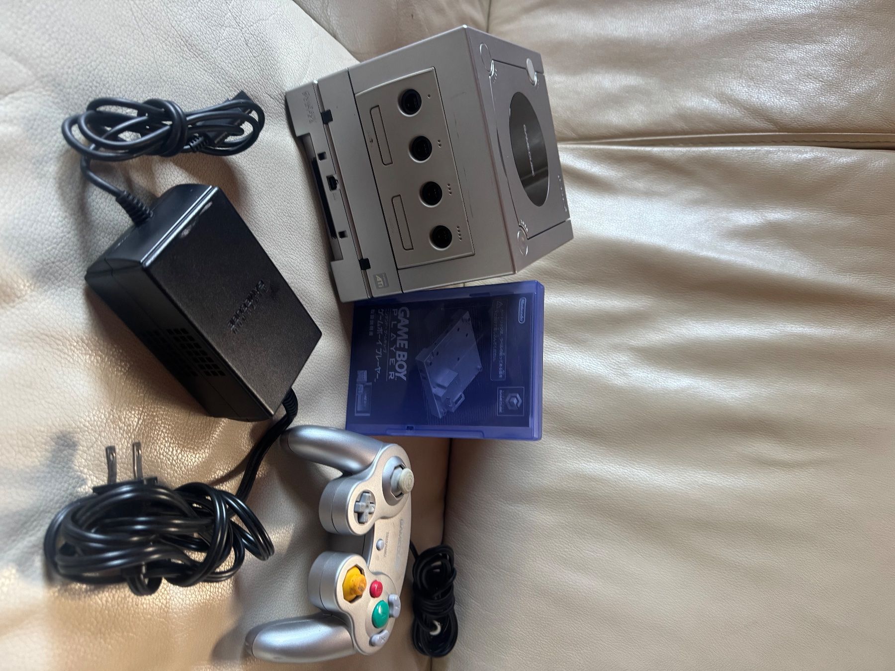 Nintendo Konsolen: Console Nintendo GameCube + Game Boy Player (édition collect – Gebraucht aus Gryon von makdp 2
