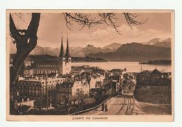 AK 1920 Luzerner Altstadt mit Hofkirche vor Alpenkette