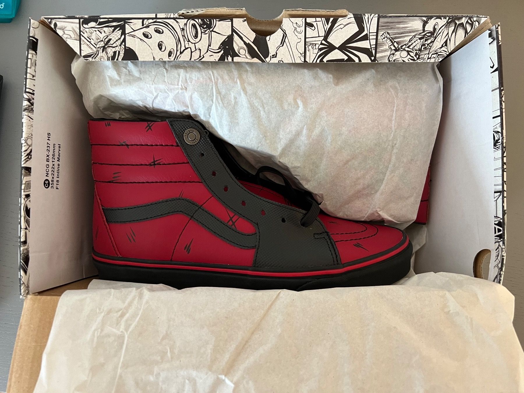 Vans Chaussures hommes: Vans x Deadpool High Tops Gr. 44 NEU – Neuf (Voir description) à Dübendorf par CellarSeller
