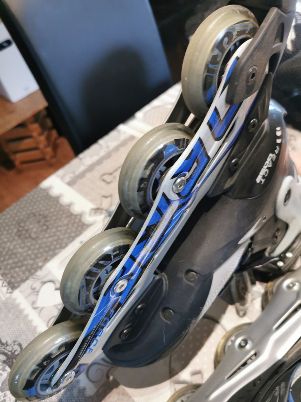 Inline-Skating & Rollschuhe: Rollers pointure 39 – Gebraucht aus Bévilard von Bender 1