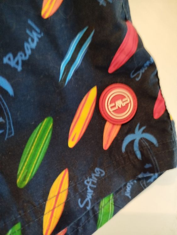 Farbenstarke Badeshorts Surfthena 149 3