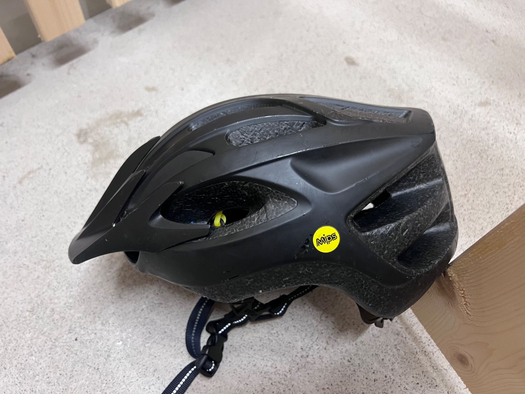 Specialized Caschi: Fahrradhelm von Specialized – Usato da Glattbrugg venduto da greg80.ch