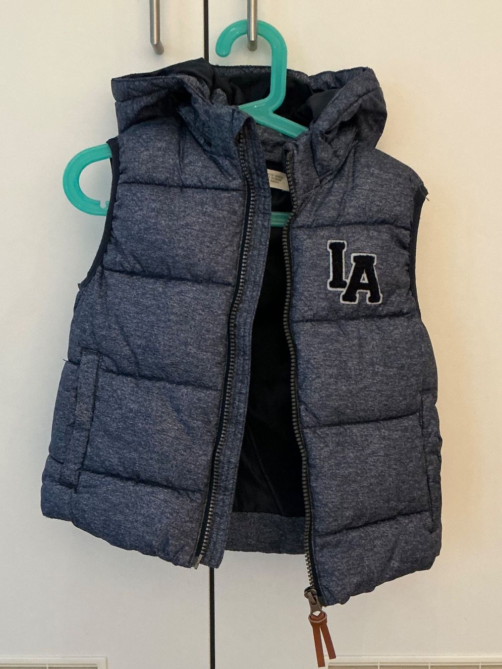 H&M Sonstige Jungenkleidung: Kids Gilet, size 110/116 – Gebraucht aus Forch von rom_qqv2