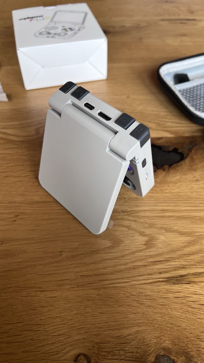 Console: MIYOO Flip V2 Emulator Handheld Spielkonsole – Nuovo e nell'imballaggio originale da Niedergesteln venduto da JackHendry 4