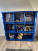 Bibliothèque / étagère murale bleue en bois, 9 cases
