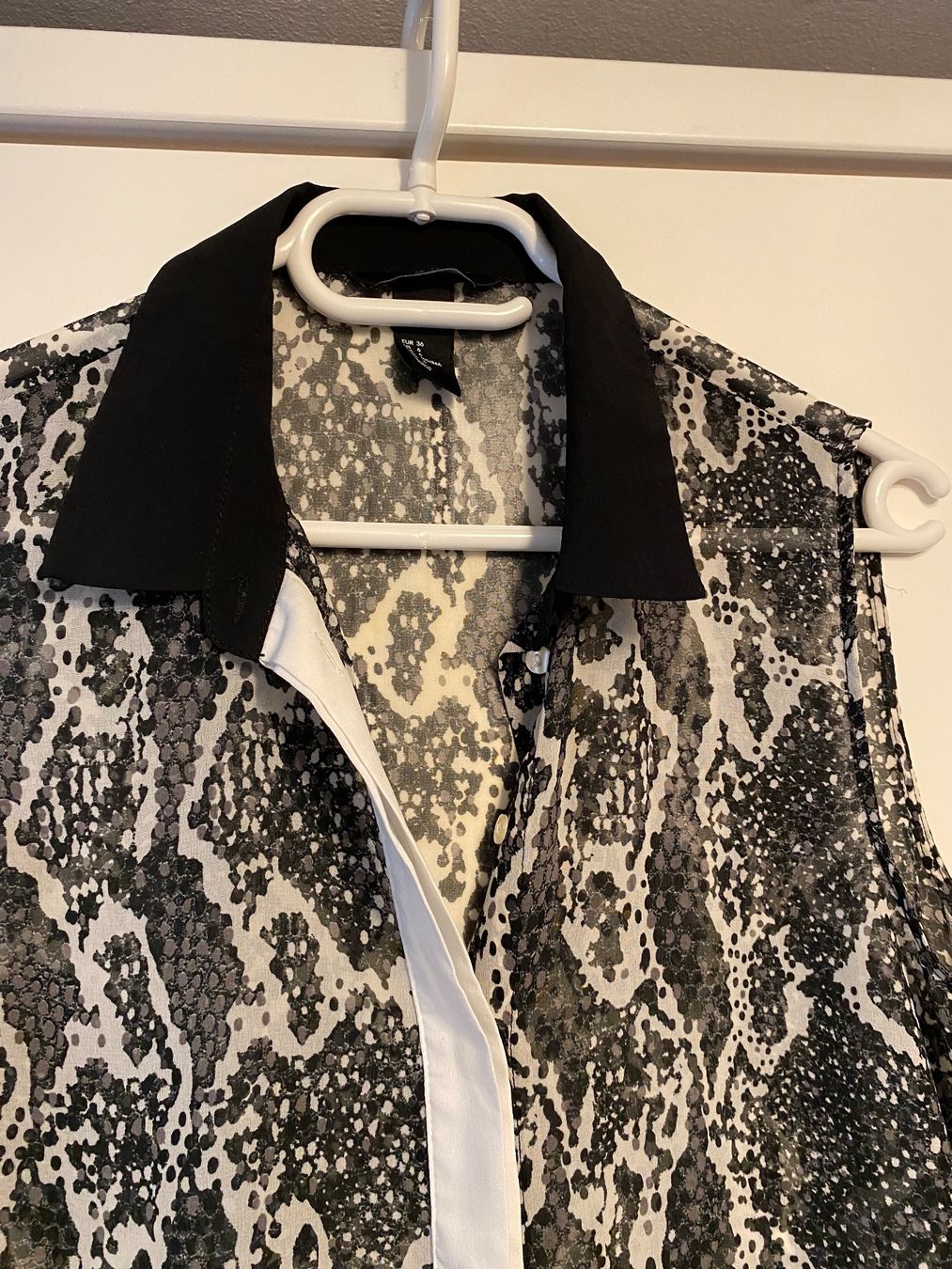 H&M Camicette: Damen Bluse von H&M gr.36 – Usato da Pfungen venduto da Sheki56 1
