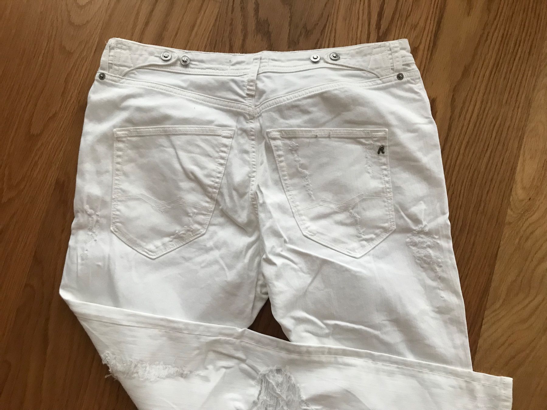 Replay Jeans: Replay Jeans – Neuf (Voir description) à Unteriberg par fae_2gz2 1