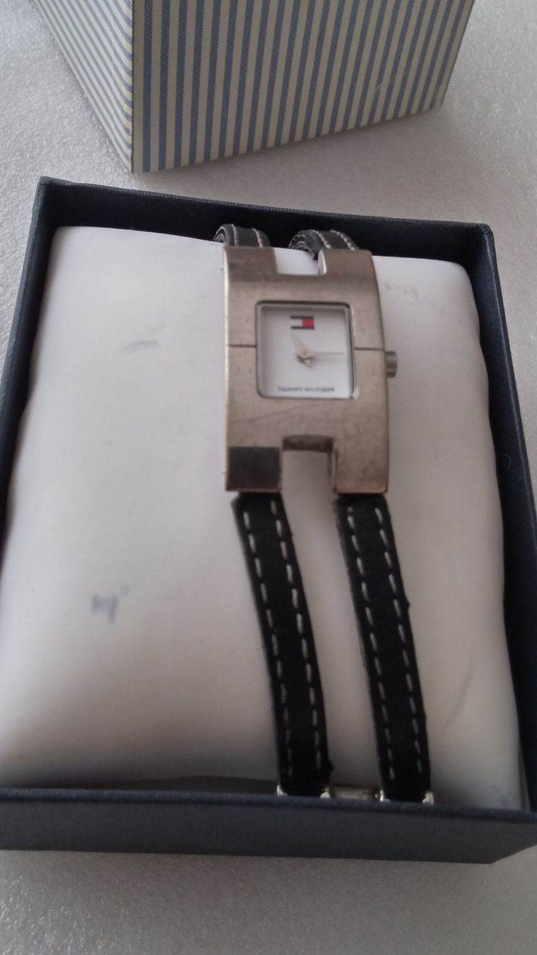 Tommy Hilfiger Uhren: Tommy Hilfiger Damen Armbanduhr – Gebraucht aus Zürich von sendbad 4