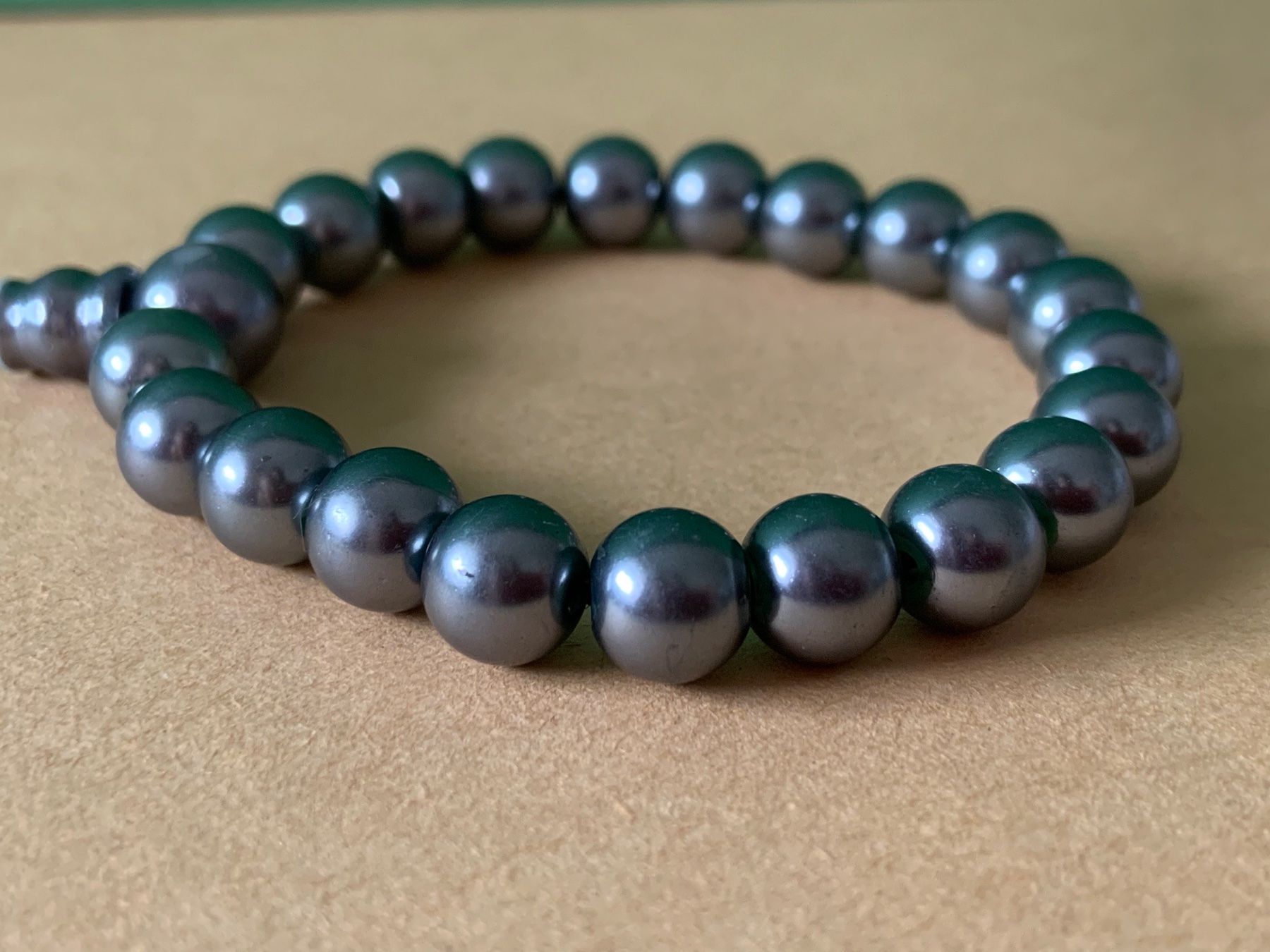 Bracciali & Braccialetti: Armband Anthrazit leuchtend – Usato da Dittingen venduto da Bijoubelle
