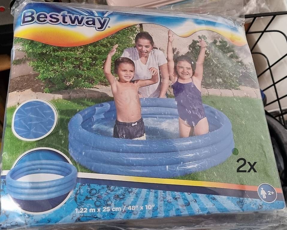 Schwimmbad: Verschiedene Pools, 3 Stück, je 8.- – Gebraucht aus St. Gallen von reb_955g 1