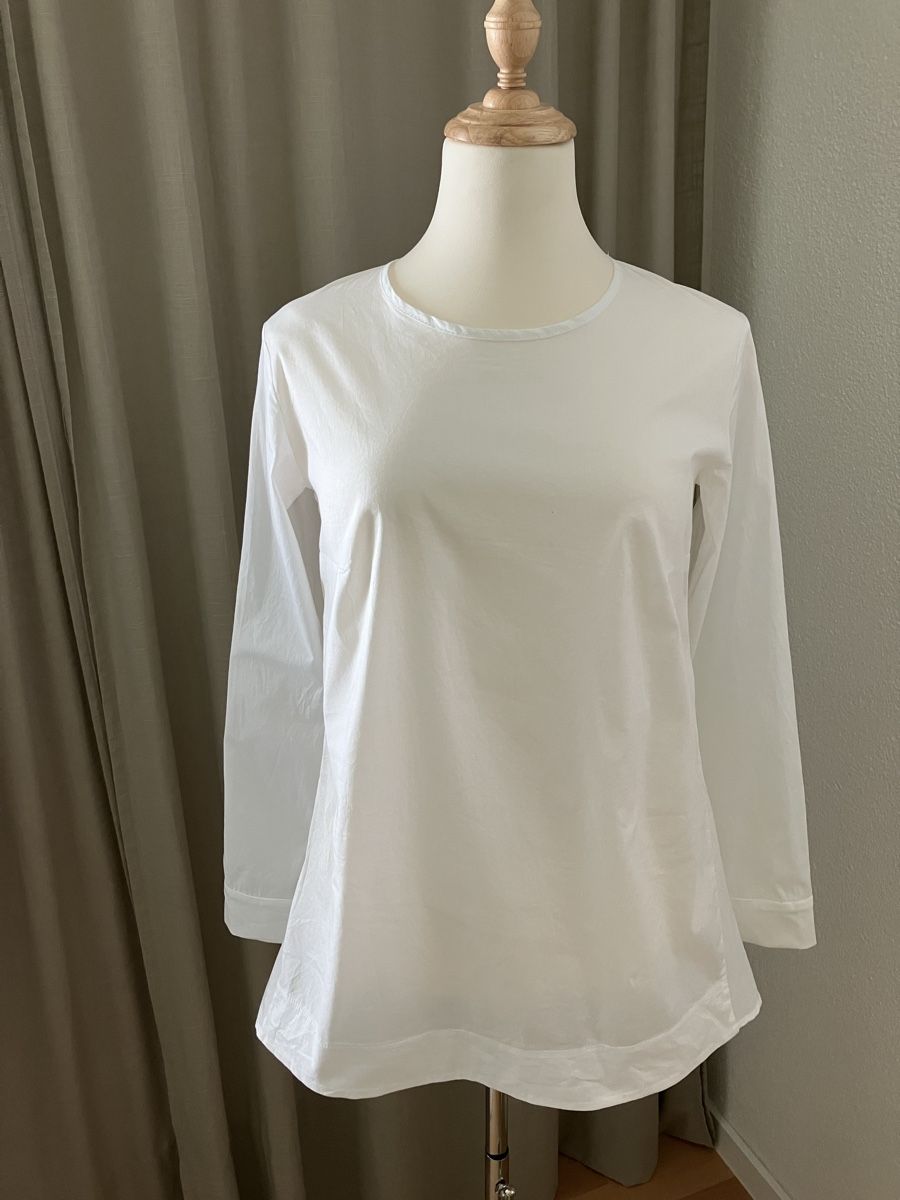 Blusen: ANYCASE, It, weisse Bluse Baumwollsatin Gr 36 – Neu (gemäss Beschreibung) aus Stäfa von ummroxana