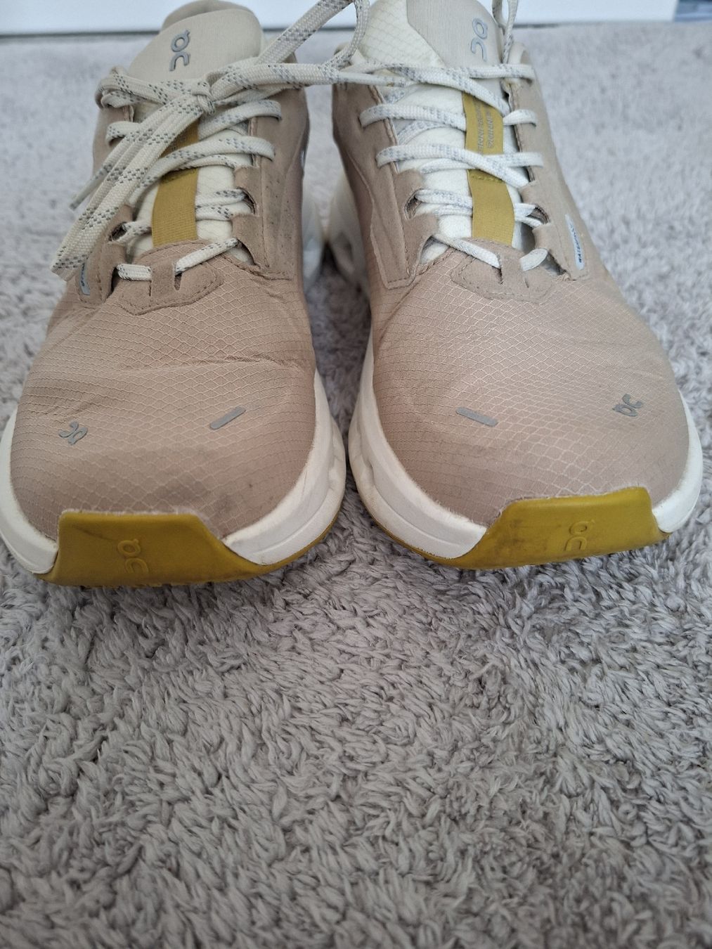 On Damenschuhe: Chaussures On Cloudrunner Waterproof beige taille 40 – Gebraucht aus Renens VD von ser_j2fn 1