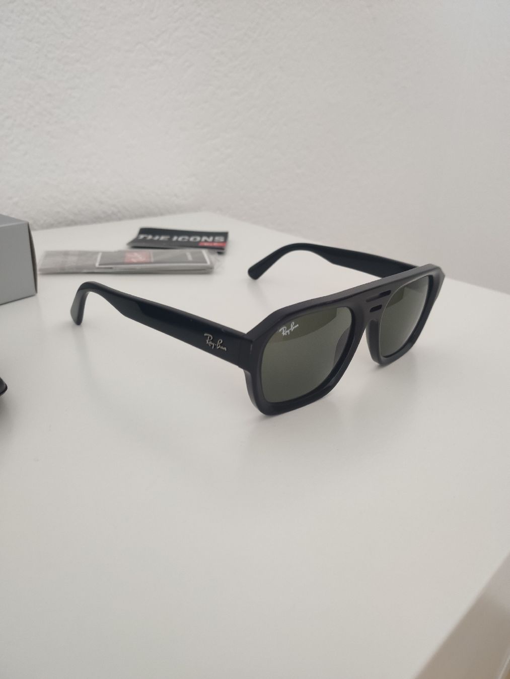 Ray-Ban Occhiali & Lenti: Ray-Ban RB4397 Corrigan 54mm – Nuovo e nell'imballaggio originale da S. Vittore venduto da dbu_2h86