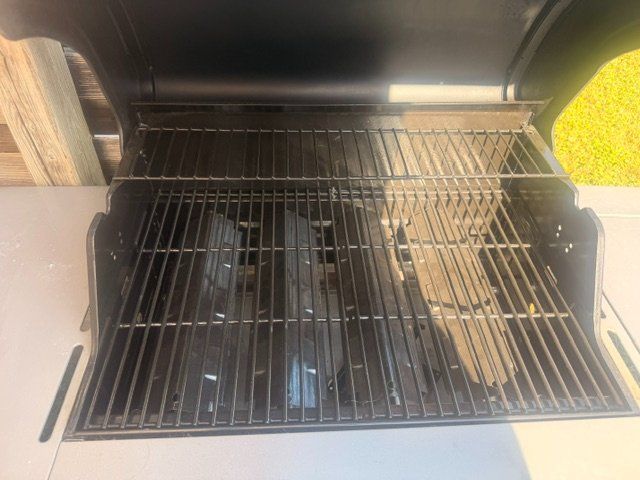 Grils: Gasgrill – D'occasion à Binningen par kij_7qxk 2