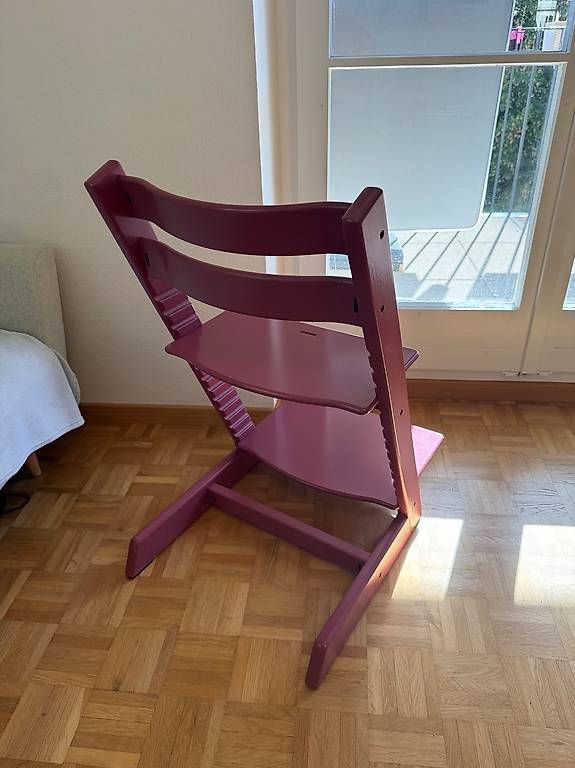Seggioloni: Tripp Trapp Stokke in violett – Usato da Zürich venduto da Technoclimbing 4