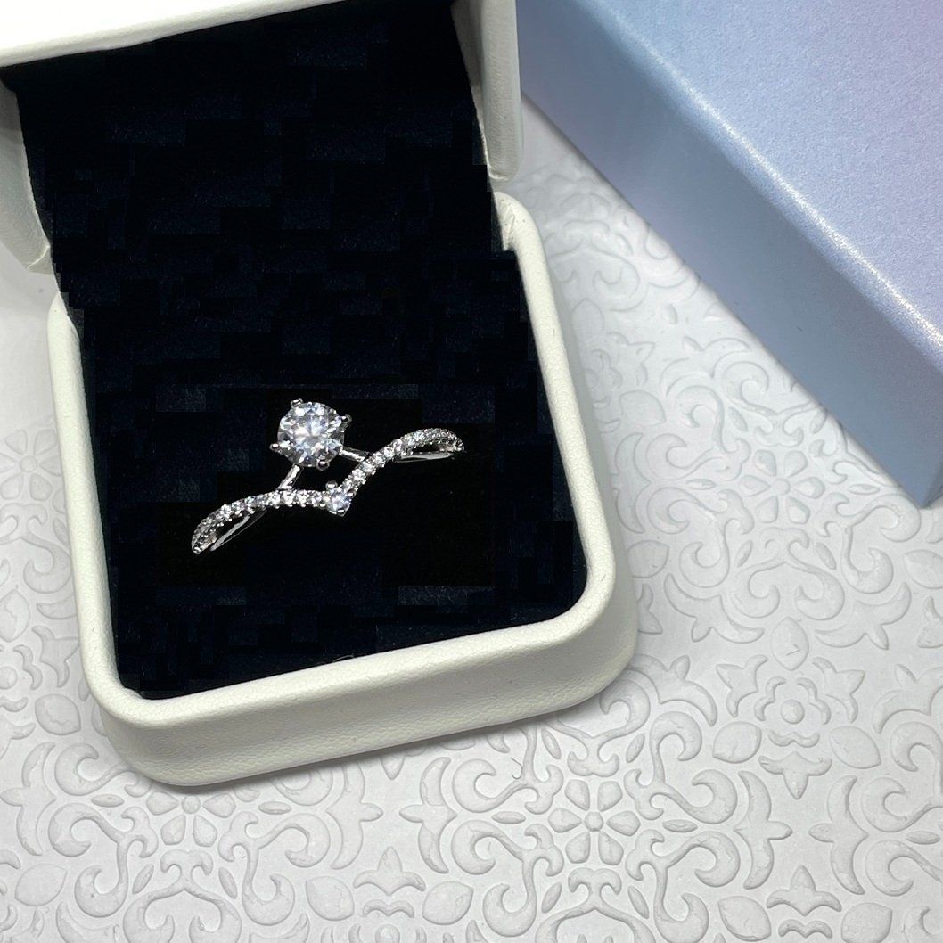 Ringe: Moissanite Ring, Silber 0.5ct - Gr. 62 Zertifikat – Neu (gemäss Beschreibung) aus Thun von Creative-Art-Tess