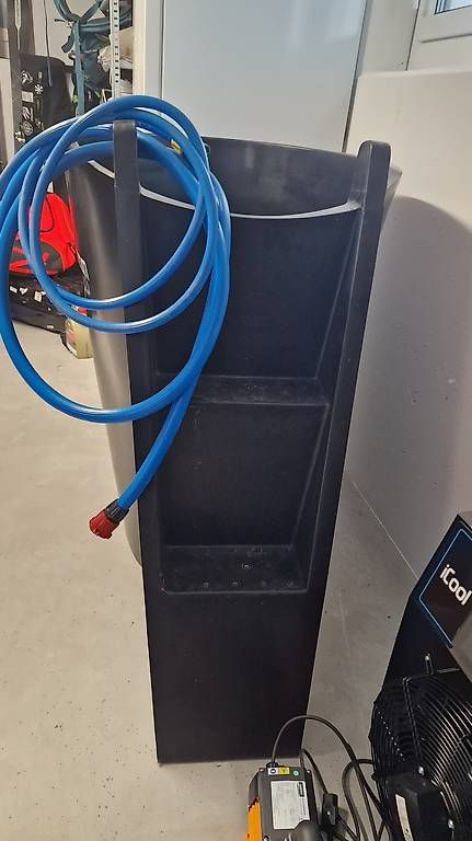 Piscine: Icebad System IcePod inkl Kühlgerät – Usato da Obersaxen venduto da jen_6dnw 2