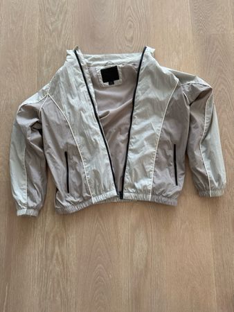 Trendige Übergangsjacke im Top Zustand, Grösse M/38!