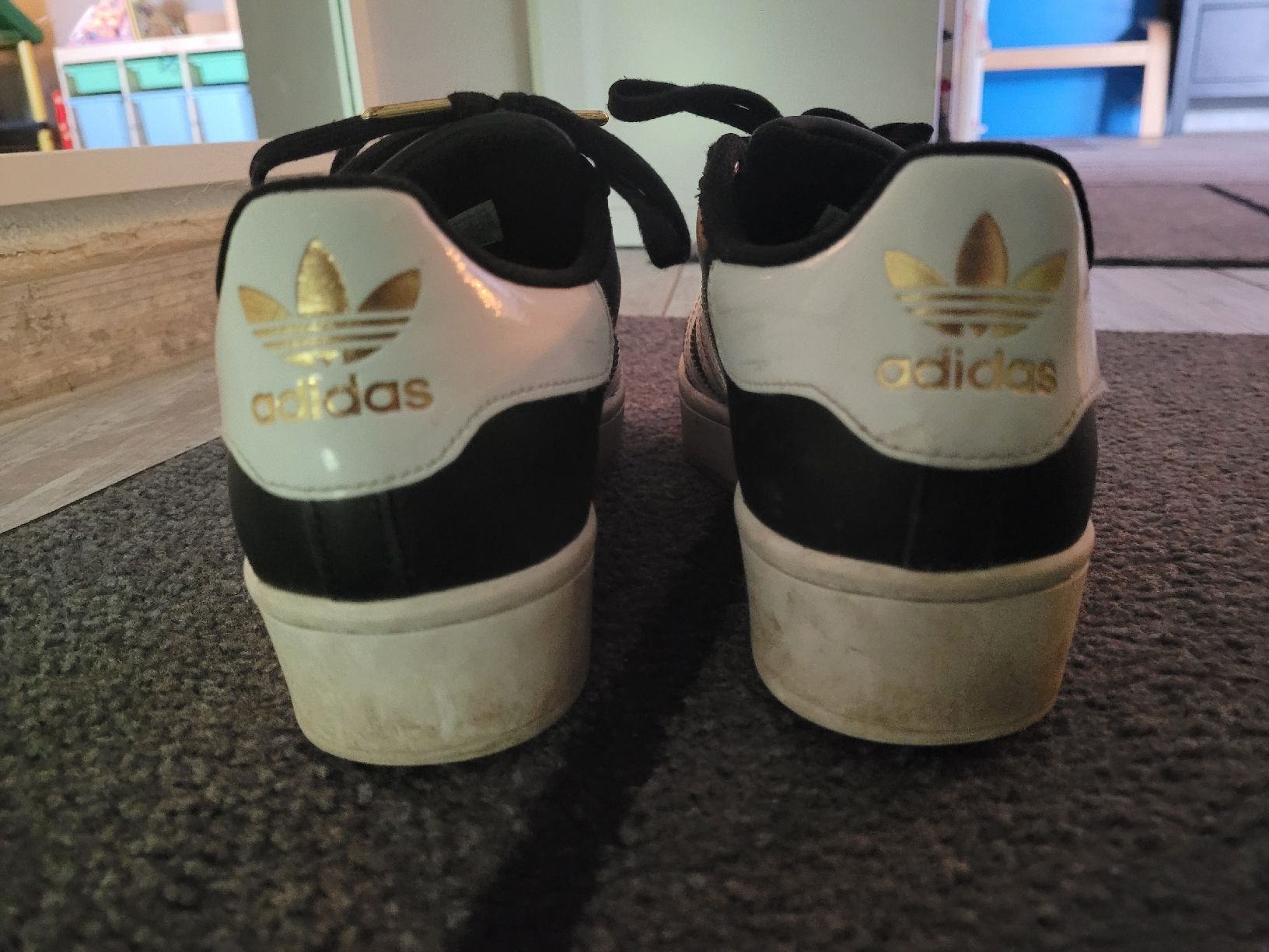 Adidas Scarpe da donna: ADIDAS SUPERSTAR 40 – Usato da Giubiasco venduto da A.B00 3