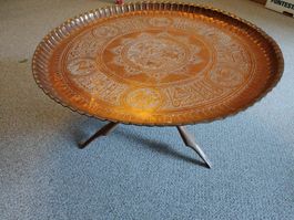 Orientalischer Vintage Tisch, Kupfer + Holzfuss. Handgemacht