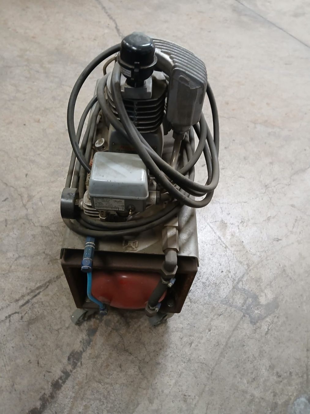 Compressori: Luftkompressor ASEA THRIGE-TITAN 0.75kW 220-240V gebraucht – Usato da Altdorf UR venduto da cue_mf9b 4