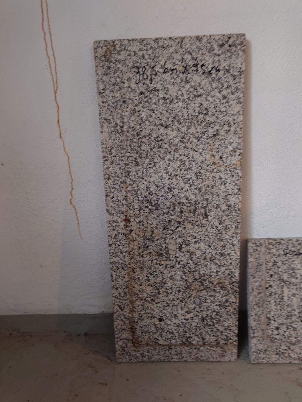 Servierplatten: Granit Platte Regal – Gebraucht aus Bremgarten AG von Piedra58