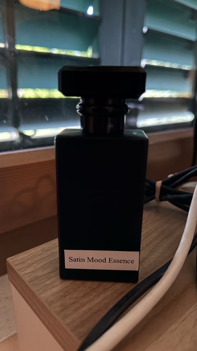 Profumi & Eau de Toilette: Sherazade Satin Mood essence – Usato da winikon venduto da lfisch04 1