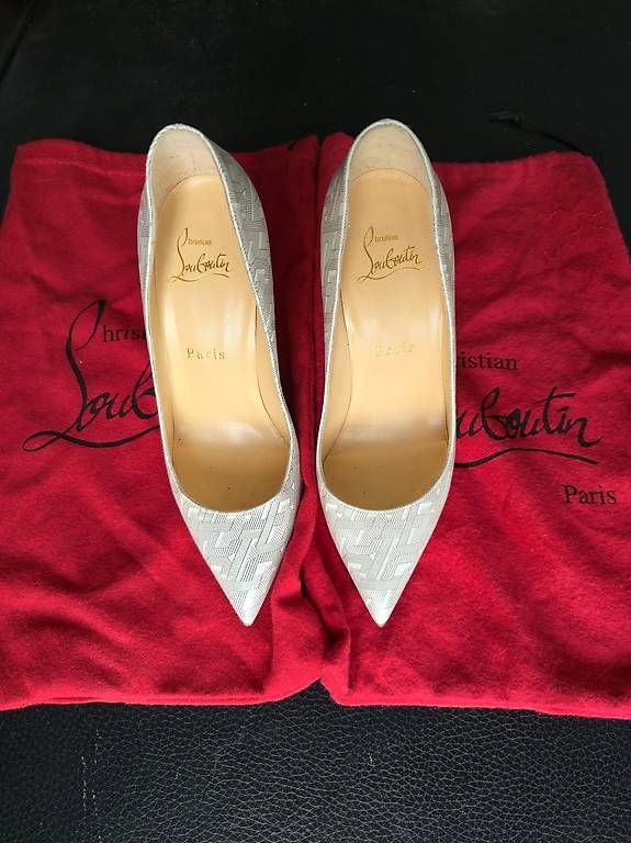 Christian Louboutin Scarpe da donna: Superbes escarpins Louboutin, taille 36 – Usato da Mont-la-Ville venduto da Suain_ 2