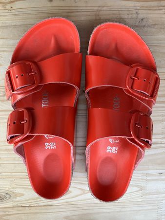 Birkenstock Arizona vernis rouge T 39 - Comme neuves!