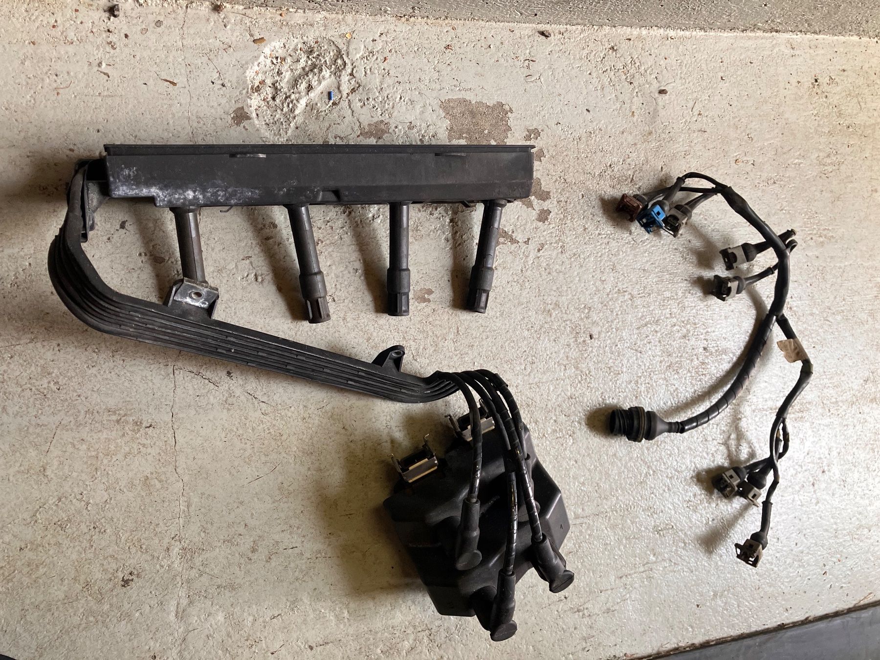 BMW Tutti pezzi di ricambio auto: BMW E30 318is Zündkabel mit Zündspule – Usato da Siebnen venduto da Alpina73 2