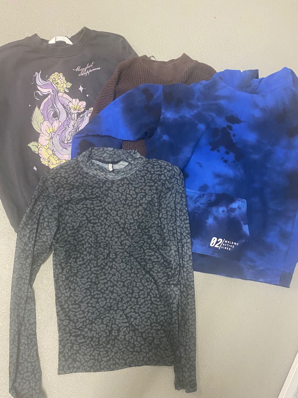 Lotti & Set di vestiti: Grosses Mädchen Kleiderpaket 134-152 – Usato da Tägerig venduto da oiluig83 3